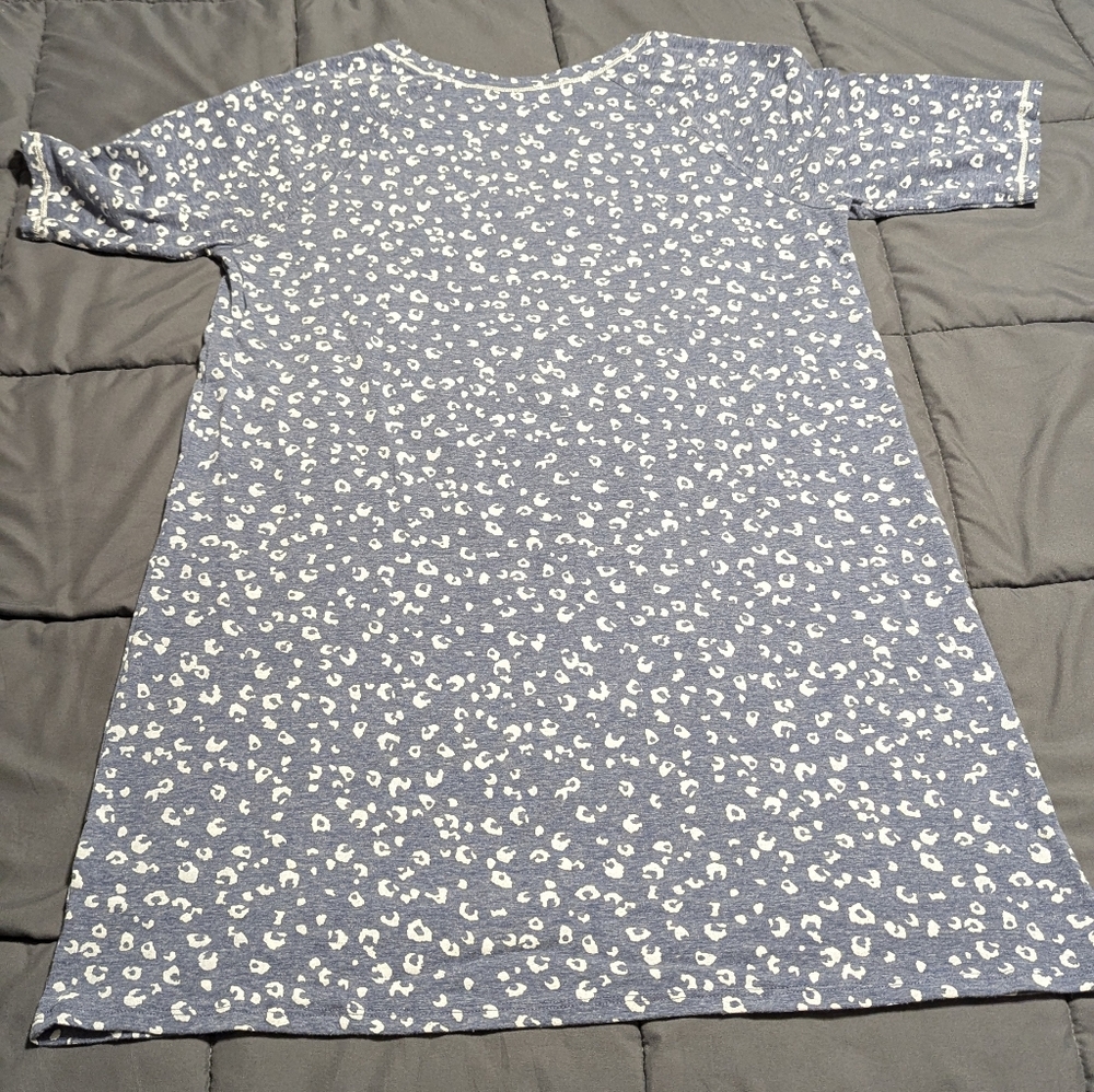 CuddlDuds Women's Blue and White Leopard Print Nightgown Size Large - Picture 6 of 10